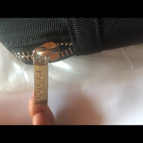 Authentic Gucci Canvas Bag - Picture 2 of 7
